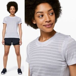 Lululemon Breeze By Short Sleeve *Squad in Silver Lilac